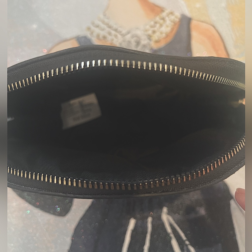 White with black stars small cosmetic bag - Picture 2 of 3